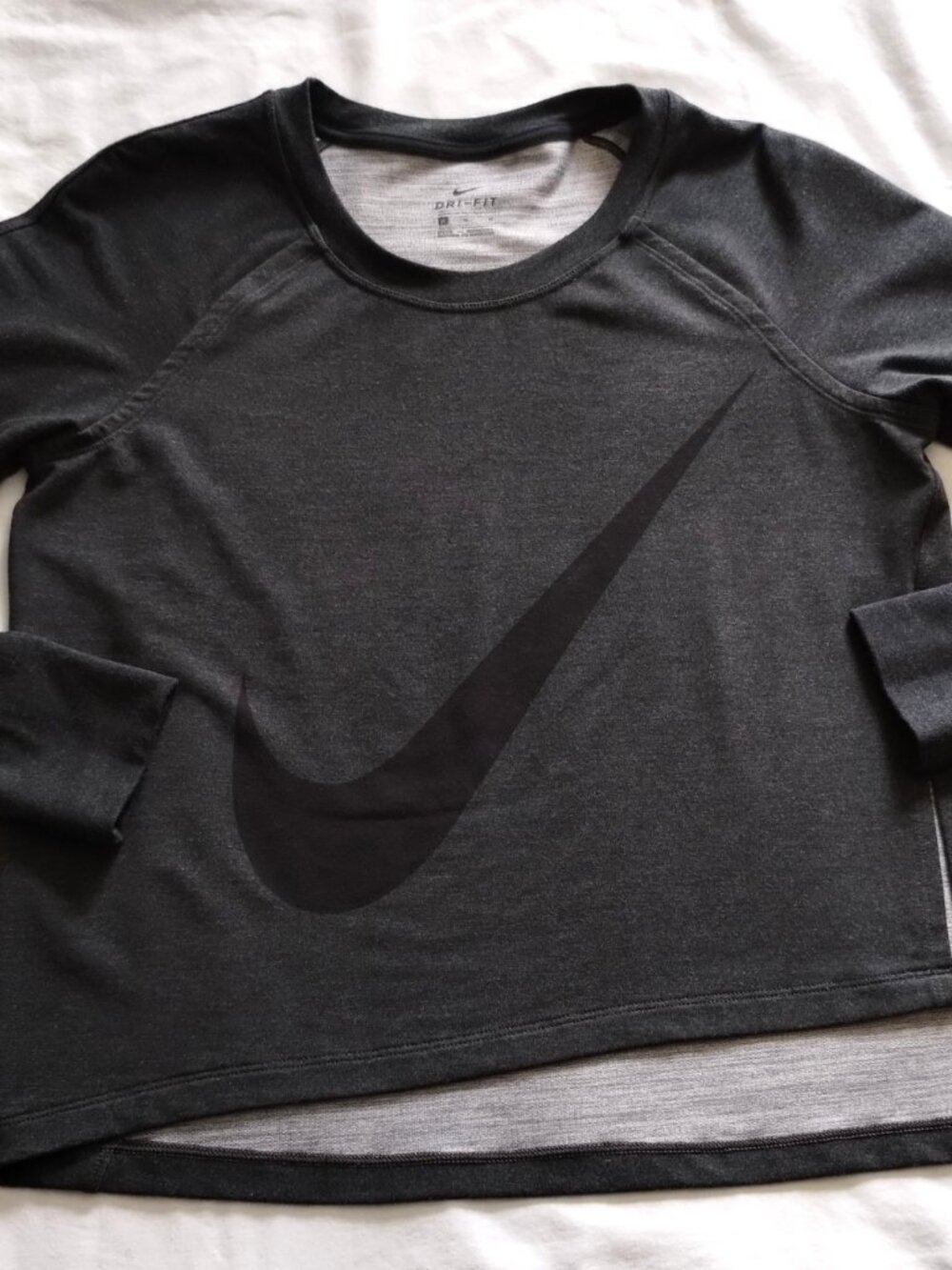NIKE Dark Gray Long Sleeve "DRI Fit" Asymmetrical Hem Knit Top Sz MEDIUM